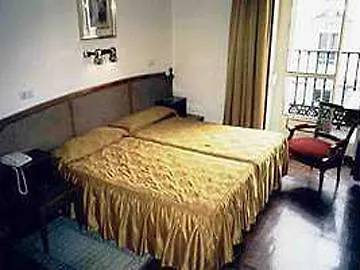 Paris-1